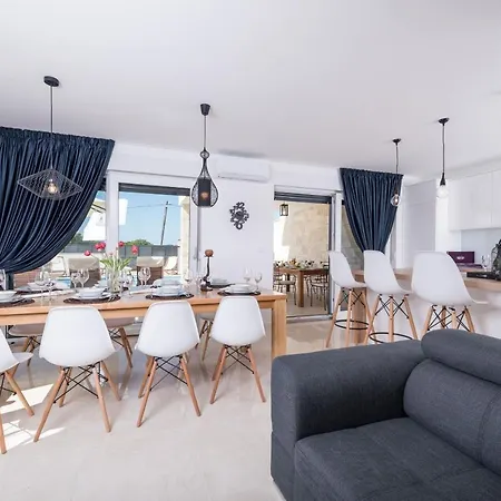 Oasis Villa Sukošan