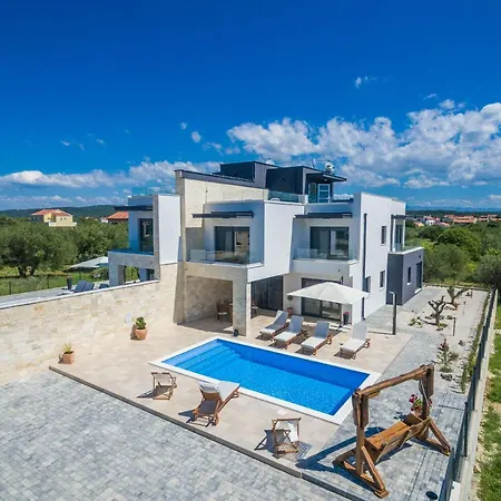 Oasis Villa *