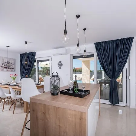 Oasis Villa